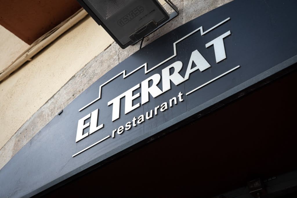 El rótulo de la fachada de El Terrat Restaurant