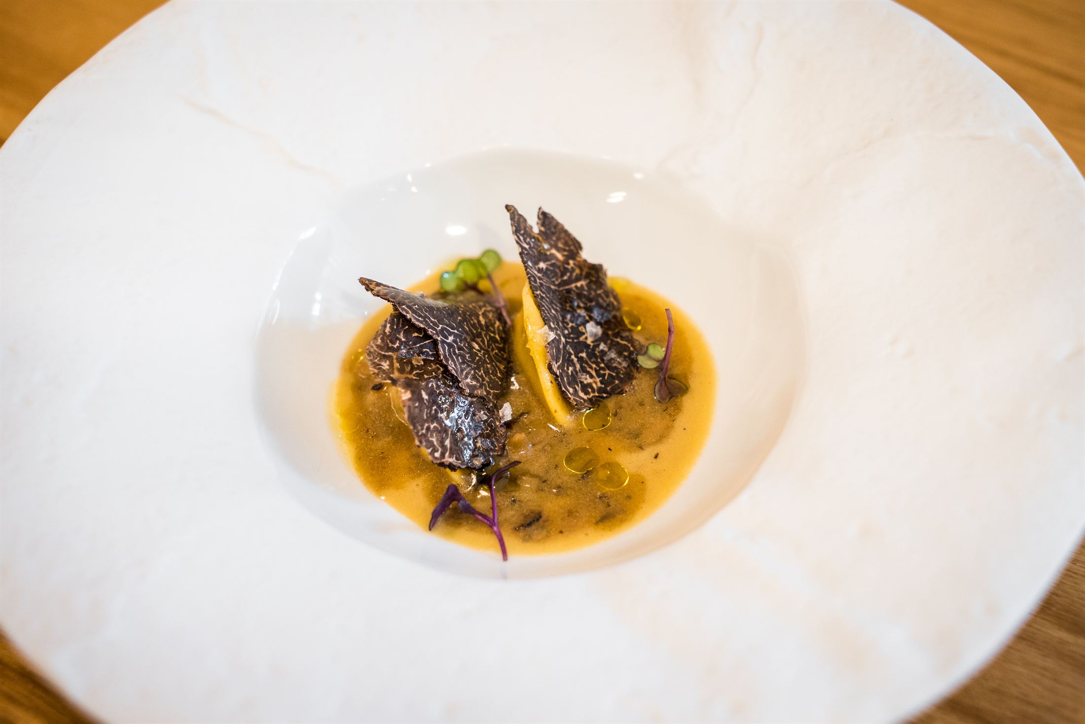 Plato con trufa del menú Mare Nostrum